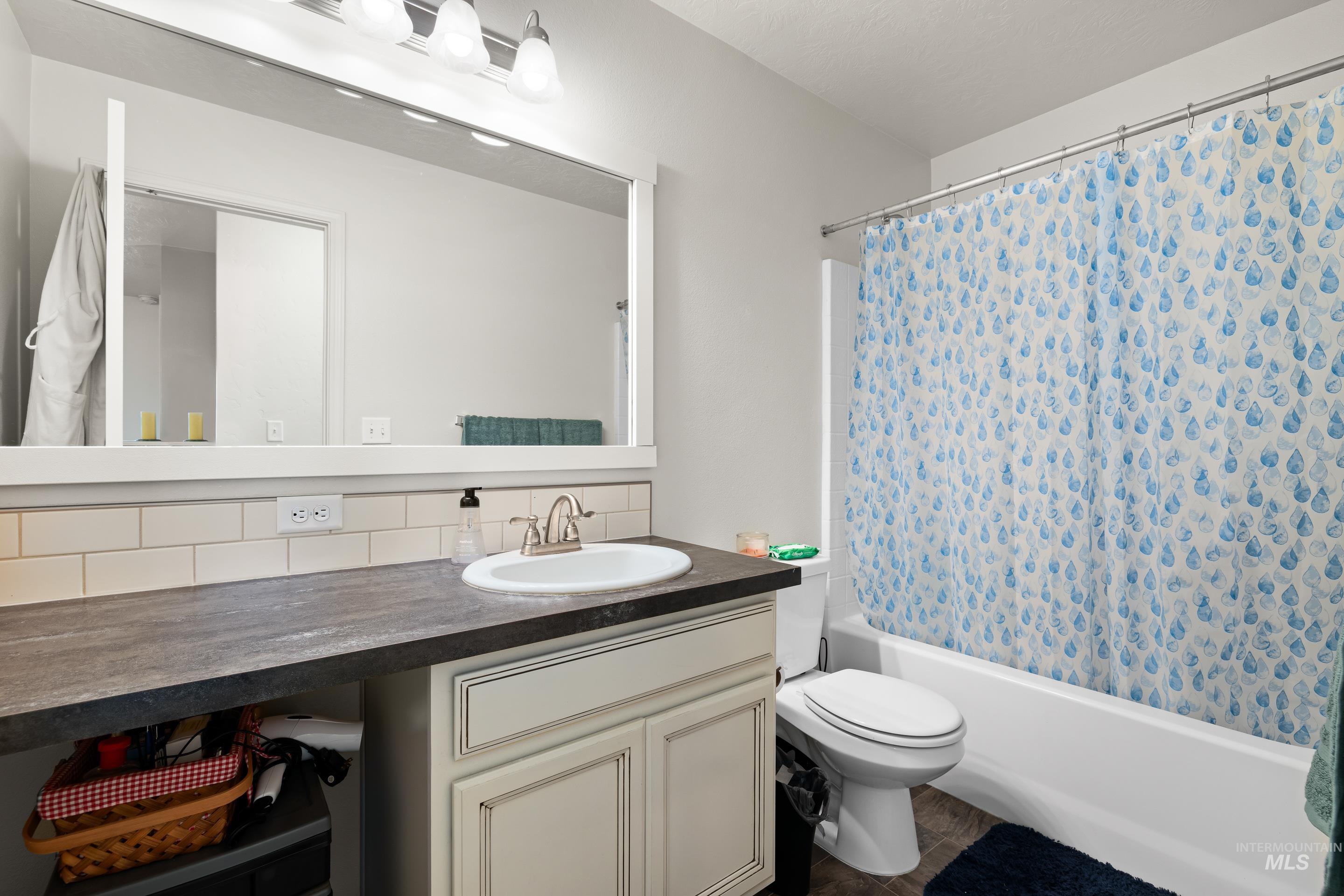 3714 E Holly Ridge Dr, Nampa, Idaho 83686, 3 Bedrooms, 2.5 Bathrooms, Residential For Sale, Price $405,000, 98967120