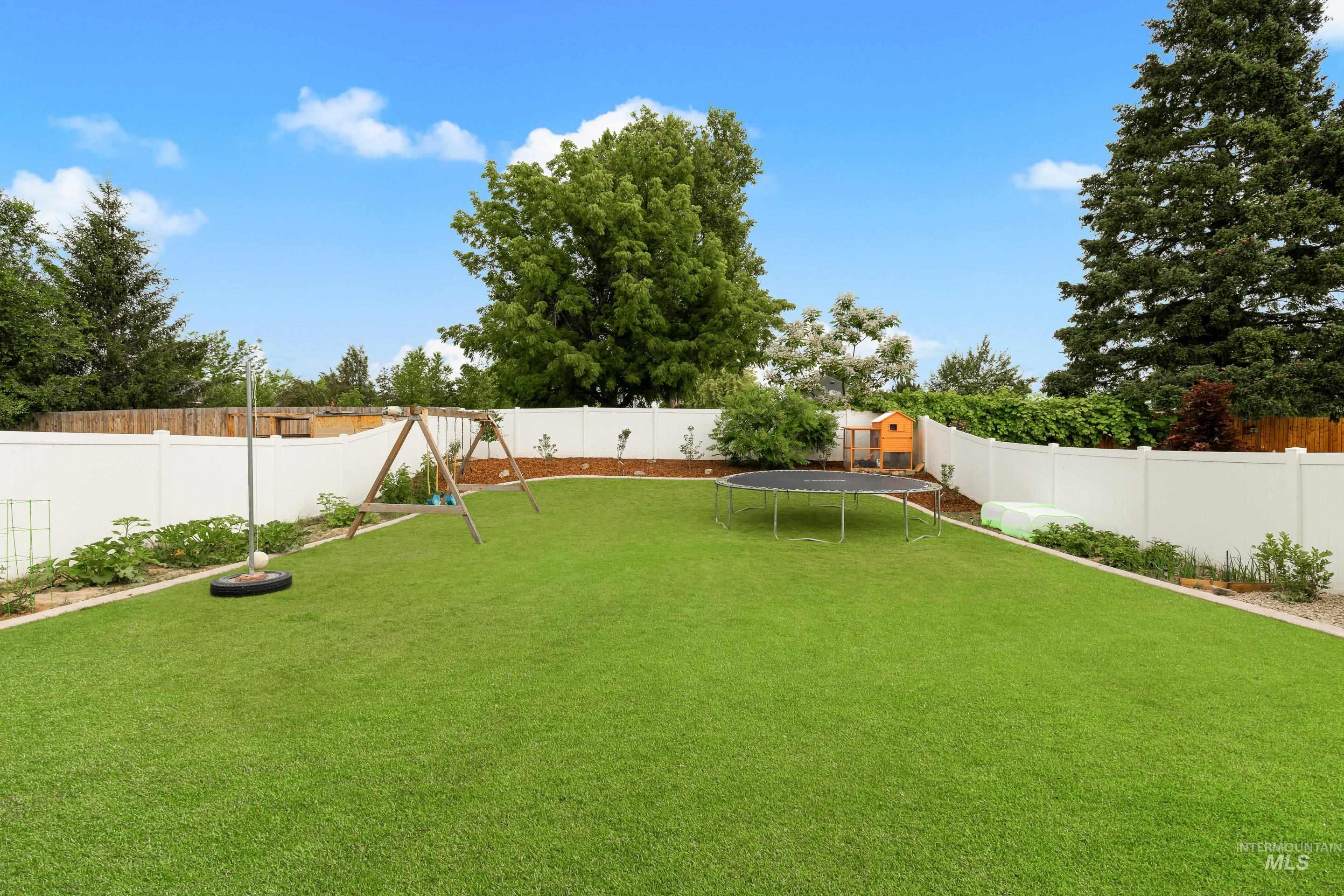 3714 E Holly Ridge Dr, Nampa, Idaho 83686, 3 Bedrooms, 2.5 Bathrooms, Residential For Sale, Price $405,000, 98967120