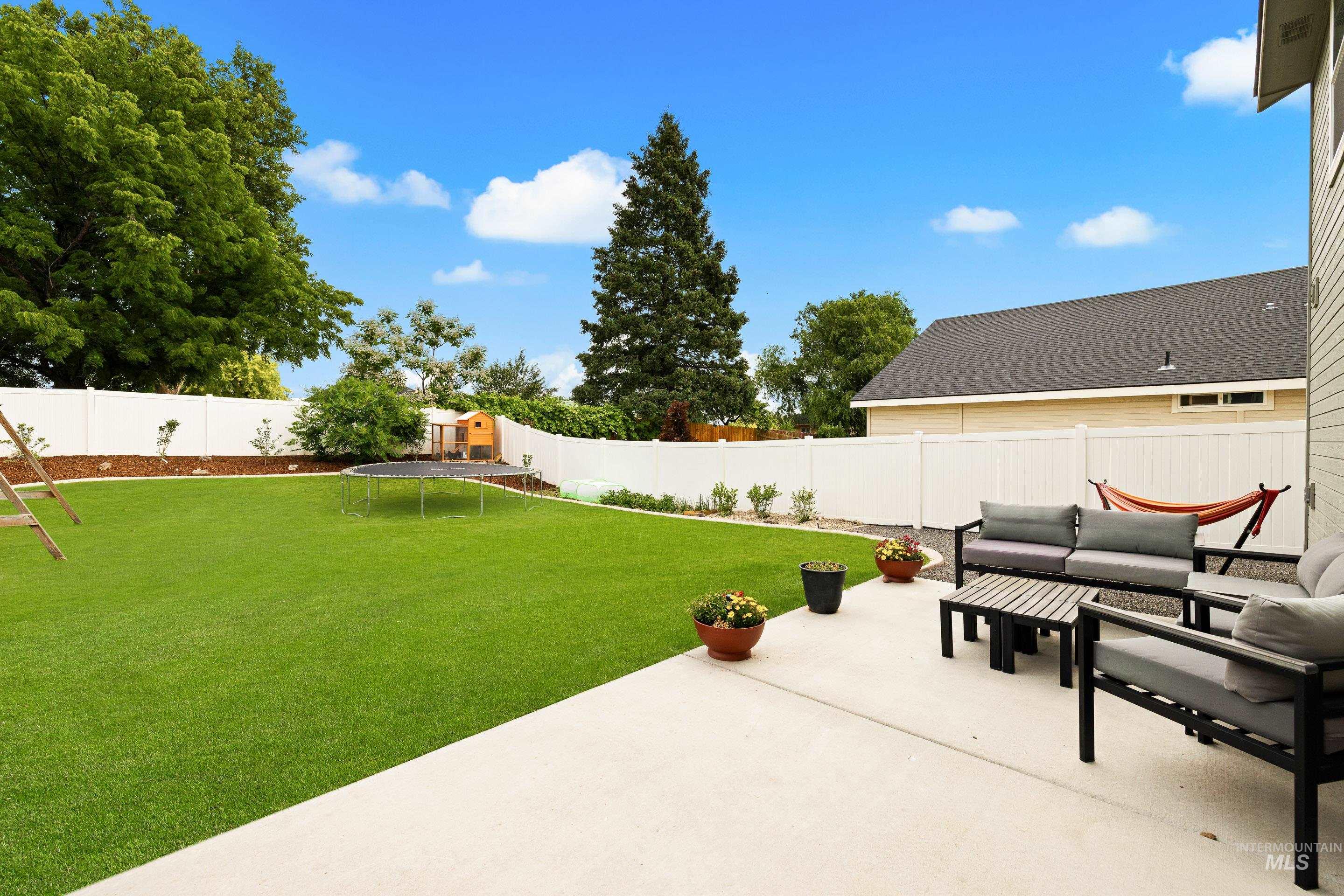 3714 E Holly Ridge Dr, Nampa, Idaho 83686, 3 Bedrooms, 2.5 Bathrooms, Residential For Sale, Price $405,000, 98967120