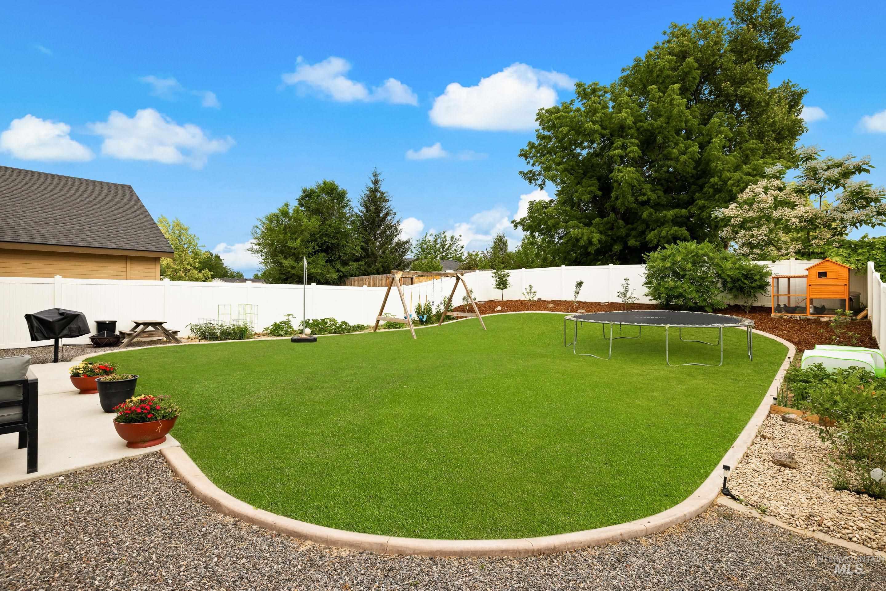 3714 E Holly Ridge Dr, Nampa, Idaho 83686, 3 Bedrooms, 2.5 Bathrooms, Residential For Sale, Price $405,000, 98967120