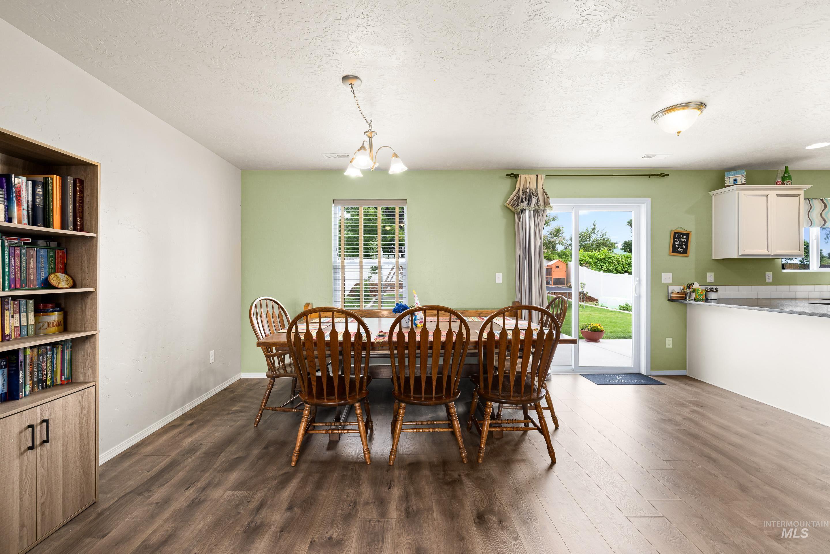 3714 E Holly Ridge Dr, Nampa, Idaho 83686, 3 Bedrooms, 2.5 Bathrooms, Residential For Sale, Price $405,000, 98967120