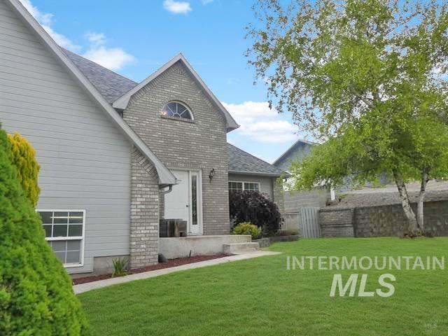 2625 16th St, Clarkston, Washington 99403, 3 Bedrooms, 2 Bathrooms, Residential For Sale, Price $499,000, 98967124