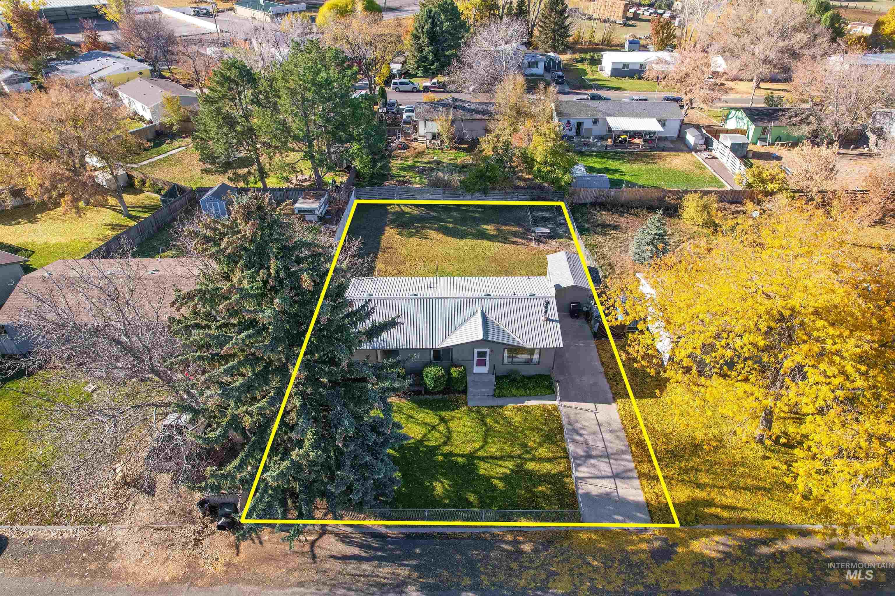 471 Wiseman St, Hansen, Idaho 83334, 3 Bedrooms, 1.5 Bathrooms, Residential For Sale, Price $230,000, 98967136