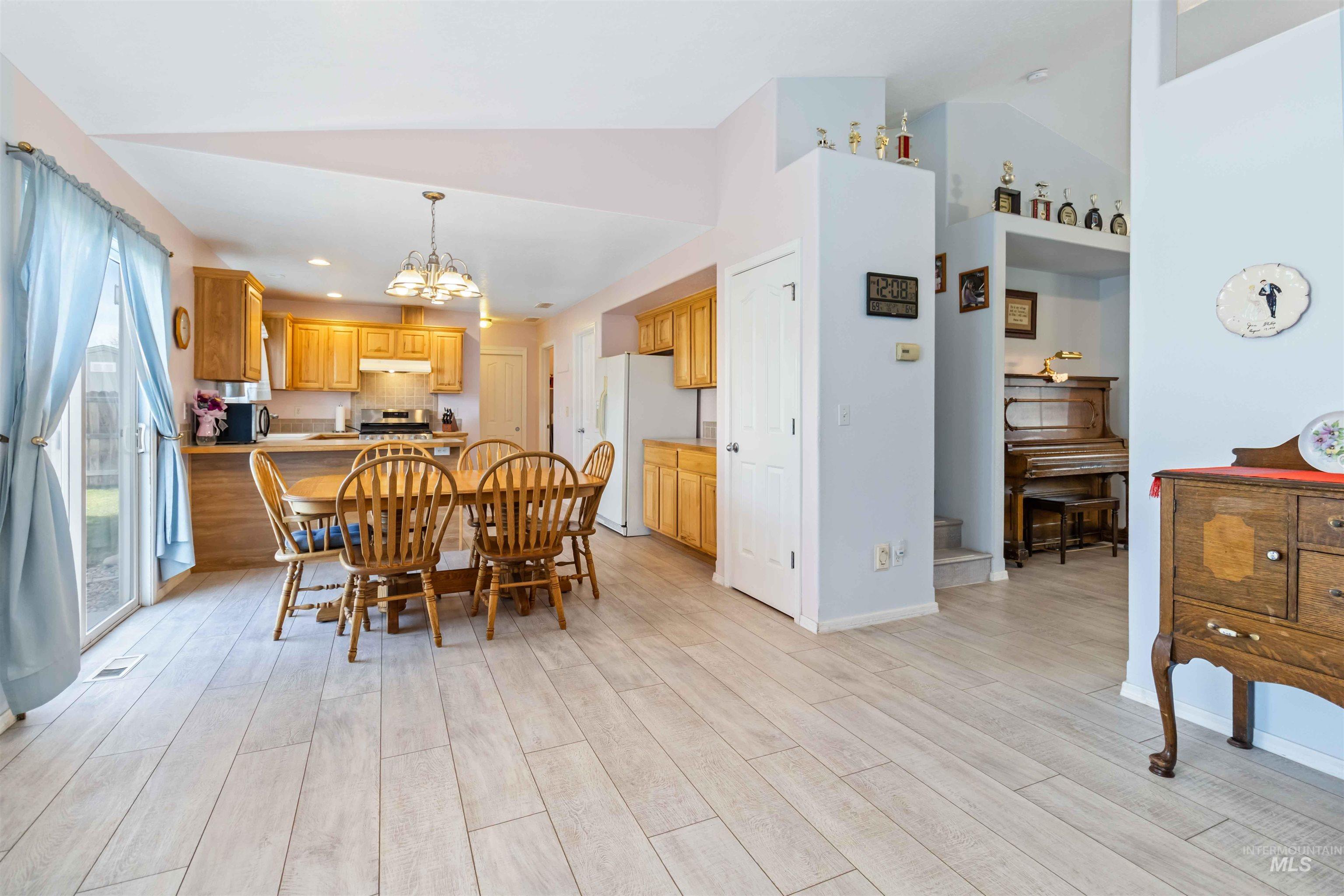 11720 W Trinity Ave., Nampa, Idaho 83651, 3 Bedrooms, 2.5 Bathrooms, Residential For Sale, Price $415,000, 98967144