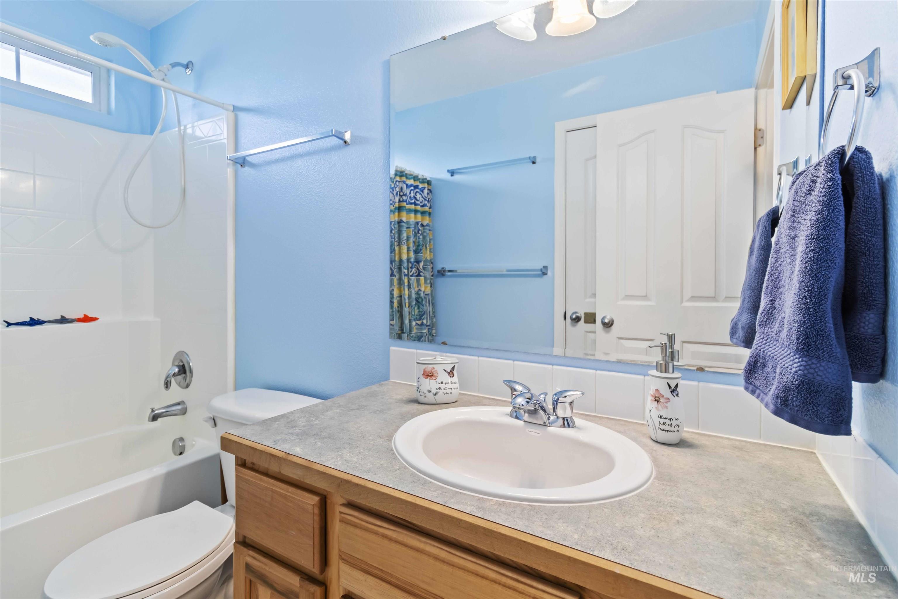 11720 W Trinity Ave., Nampa, Idaho 83651, 3 Bedrooms, 2.5 Bathrooms, Residential For Sale, Price $415,000, 98967144