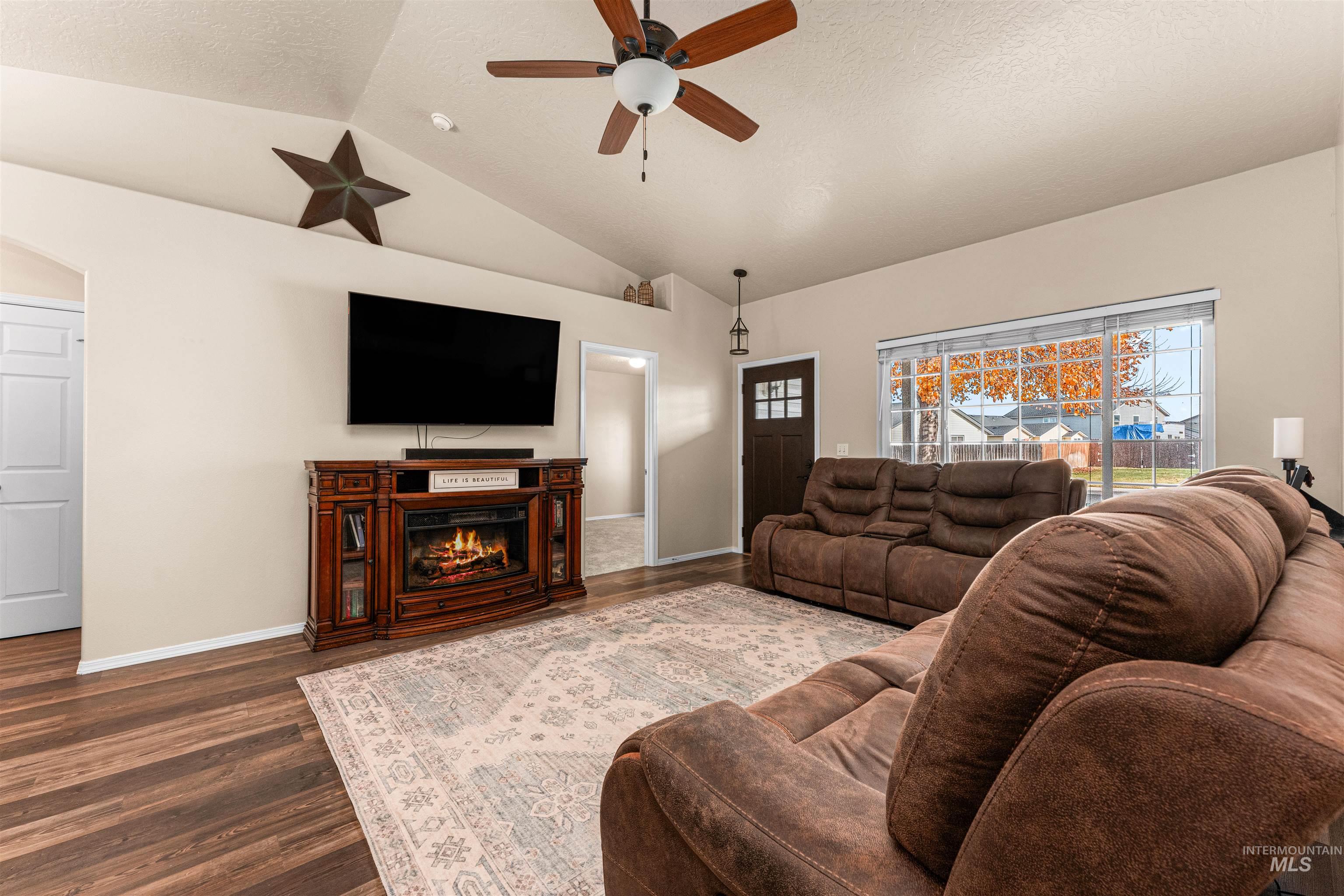 5418 Landsdown Avenue, Caldwell, Idaho 83607, 4 Bedrooms, 2 Bathrooms, Residential For Sale, Price $354,900, 98967186