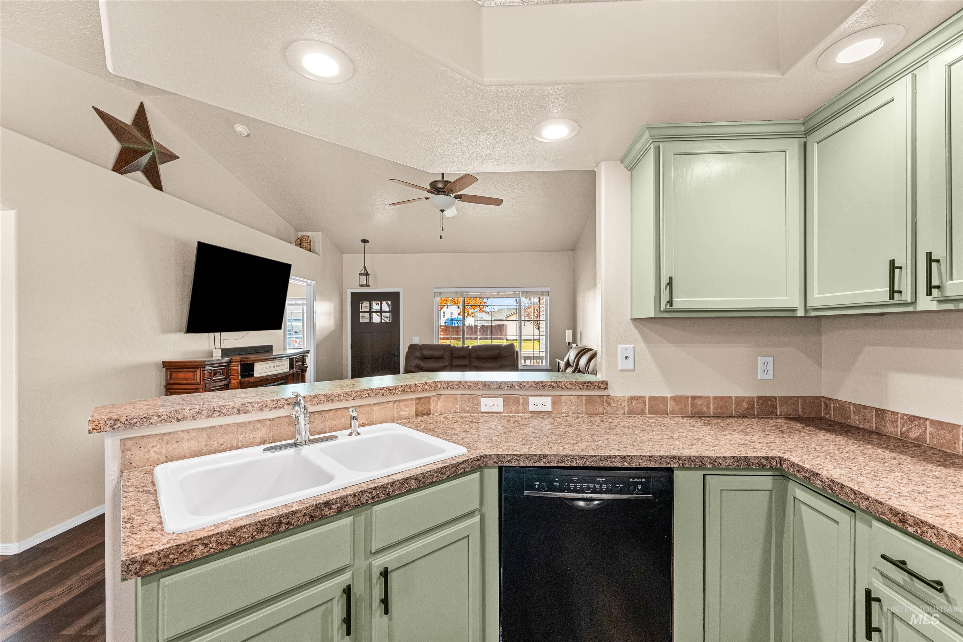 5418 Landsdown Avenue, Caldwell, Idaho 83607, 4 Bedrooms, 2 Bathrooms, Residential For Sale, Price $354,900, 98967186