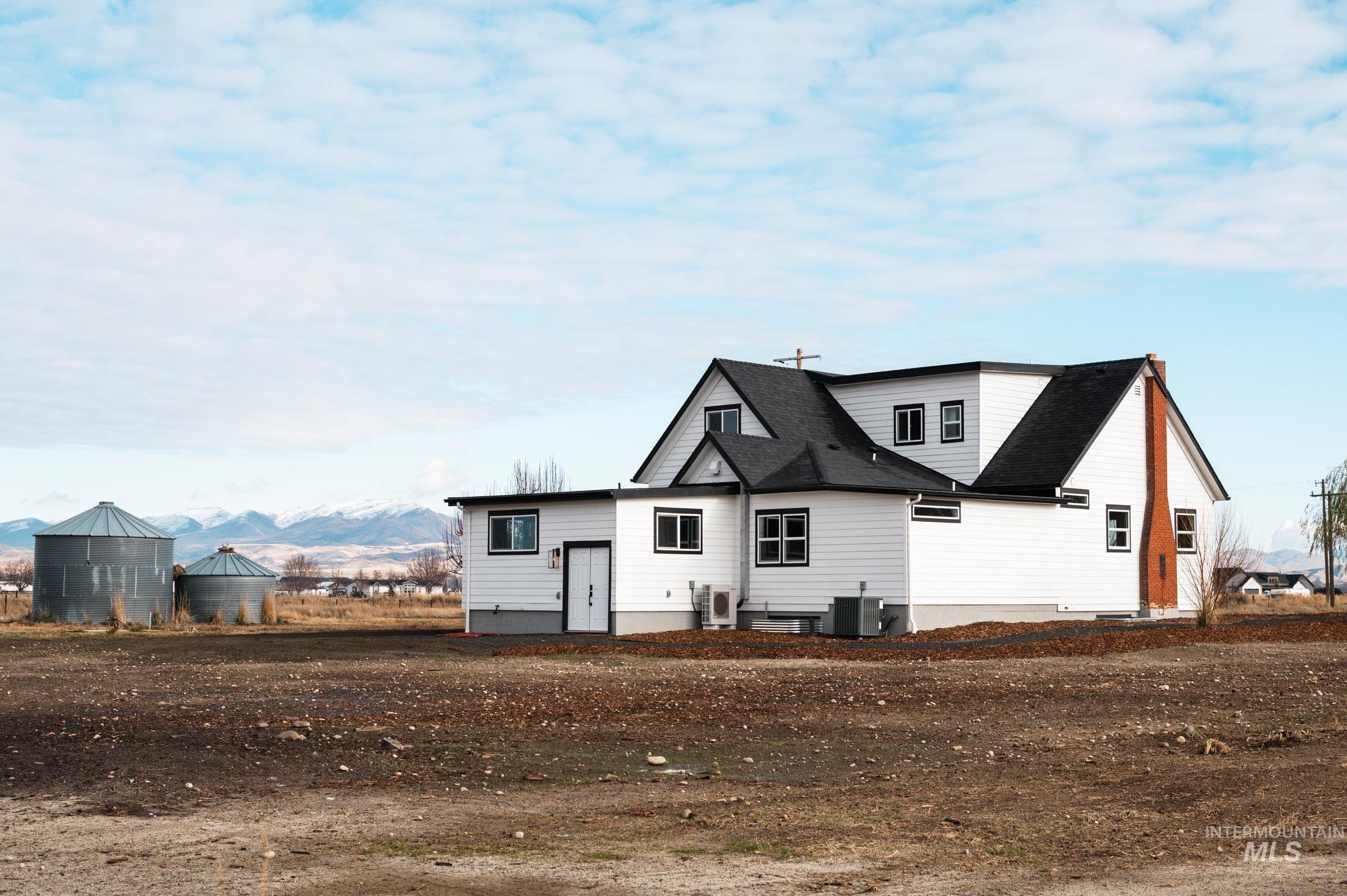 3020 W Sales Yard Rd, Emmett, Idaho 83617, 4 Bedrooms, 3.5 Bathrooms, Residential For Sale, Price $880,000, 98967189