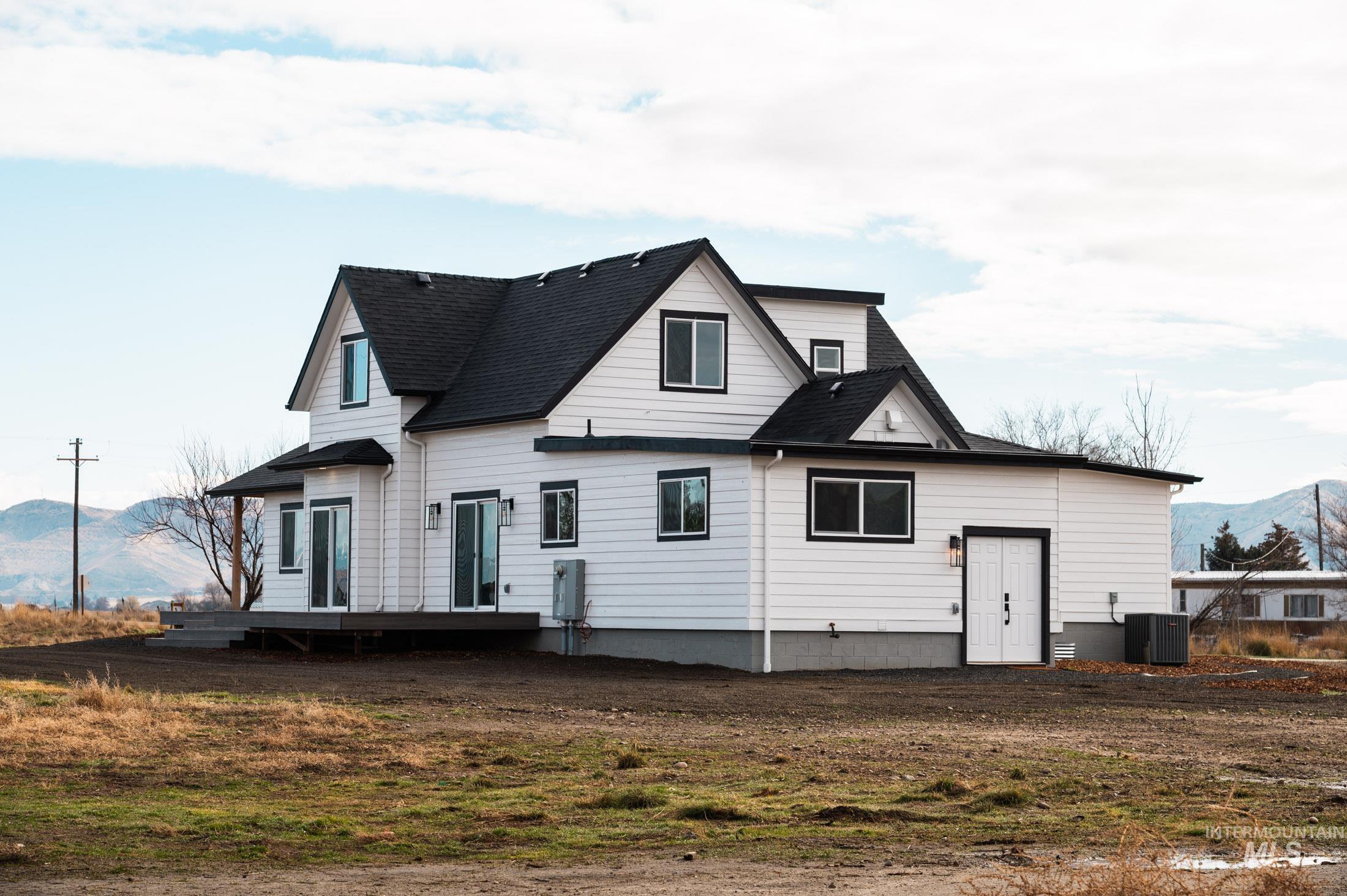 3020 W Sales Yard Rd, Emmett, Idaho 83617, 4 Bedrooms, 3.5 Bathrooms, Residential For Sale, Price $880,000, 98967189