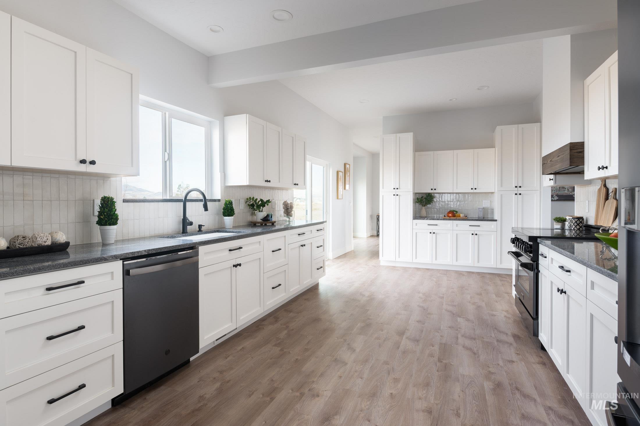 3020 W Sales Yard Rd, Emmett, Idaho 83617, 4 Bedrooms, 3.5 Bathrooms, Residential For Sale, Price $880,000, 98967189