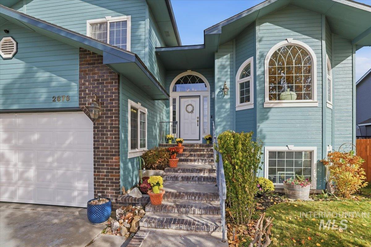 2676 S Velvet Falls Way, Meridian, Idaho 83642, 5 Bedrooms, 3 Bathrooms, Residential For Sale, Price $780,000, 98967195