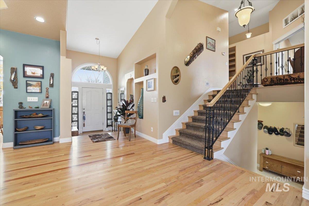 2676 S Velvet Falls Way, Meridian, Idaho 83642, 5 Bedrooms, 3 Bathrooms, Residential For Sale, Price $780,000, 98967195