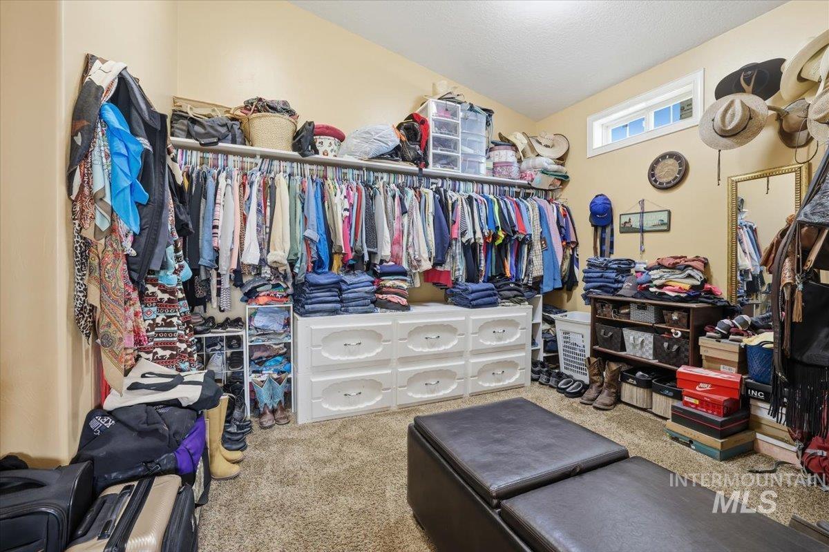 2676 S Velvet Falls Way, Meridian, Idaho 83642, 5 Bedrooms, 3 Bathrooms, Residential For Sale, Price $780,000, 98967195