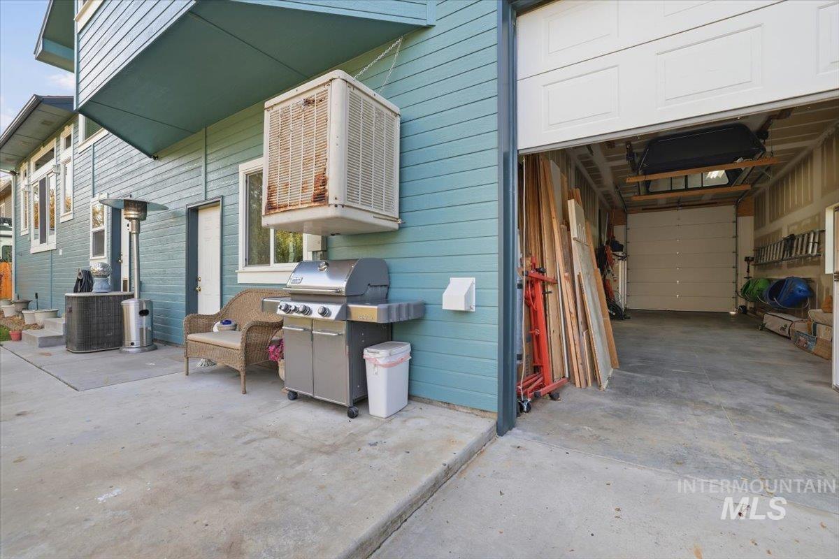 2676 S Velvet Falls Way, Meridian, Idaho 83642, 5 Bedrooms, 3 Bathrooms, Residential For Sale, Price $780,000, 98967195