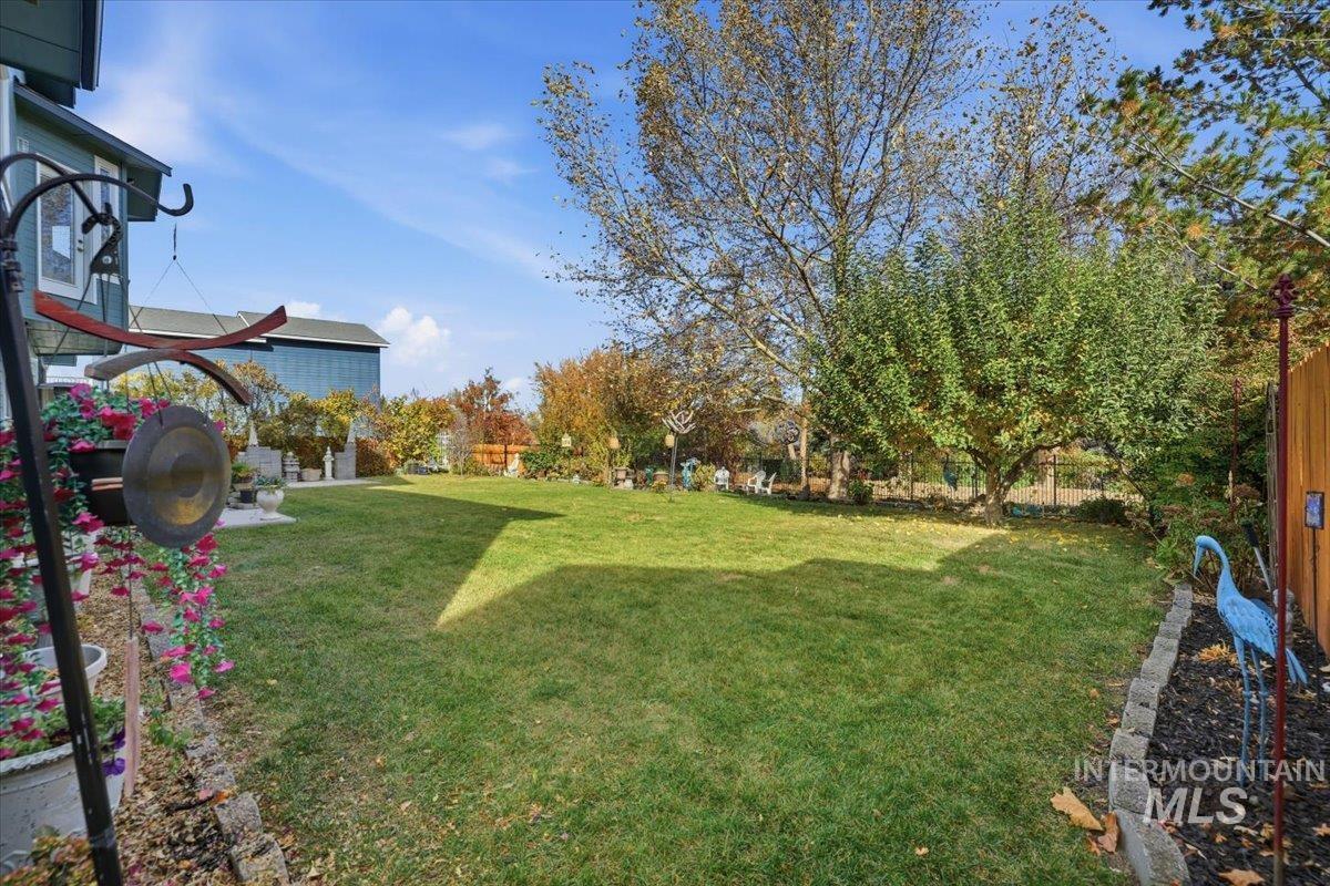 2676 S Velvet Falls Way, Meridian, Idaho 83642, 5 Bedrooms, 3 Bathrooms, Residential For Sale, Price $780,000, 98967195