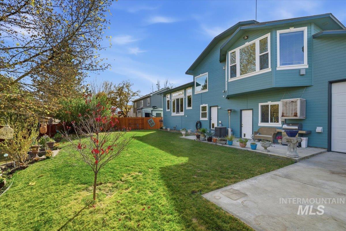 2676 S Velvet Falls Way, Meridian, Idaho 83642, 5 Bedrooms, 3 Bathrooms, Residential For Sale, Price $780,000, 98967195