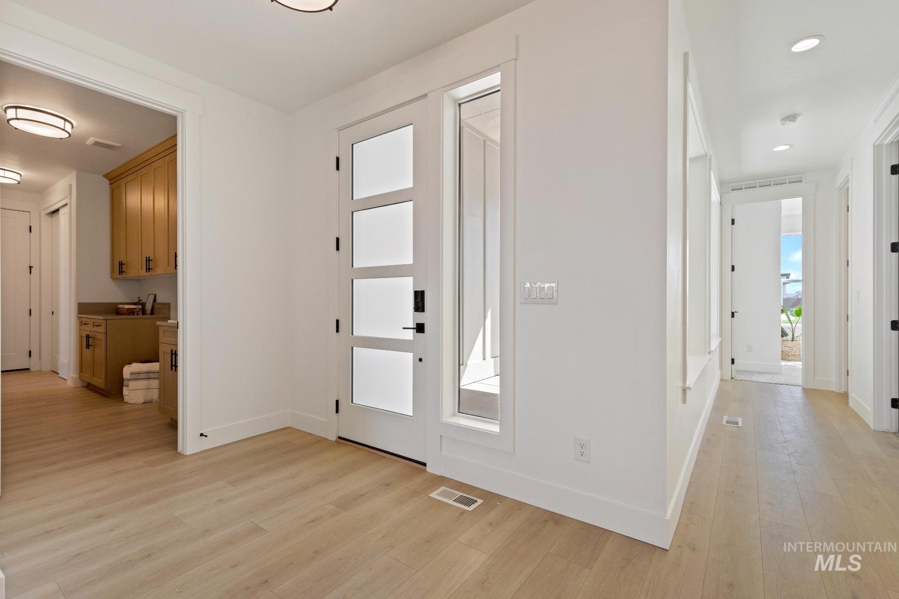 6755 N Ellis Park Ave, Meridian, Idaho 83646, 4 Bedrooms, 2.5 Bathrooms, Residential For Sale, Price $864,000, 98967203