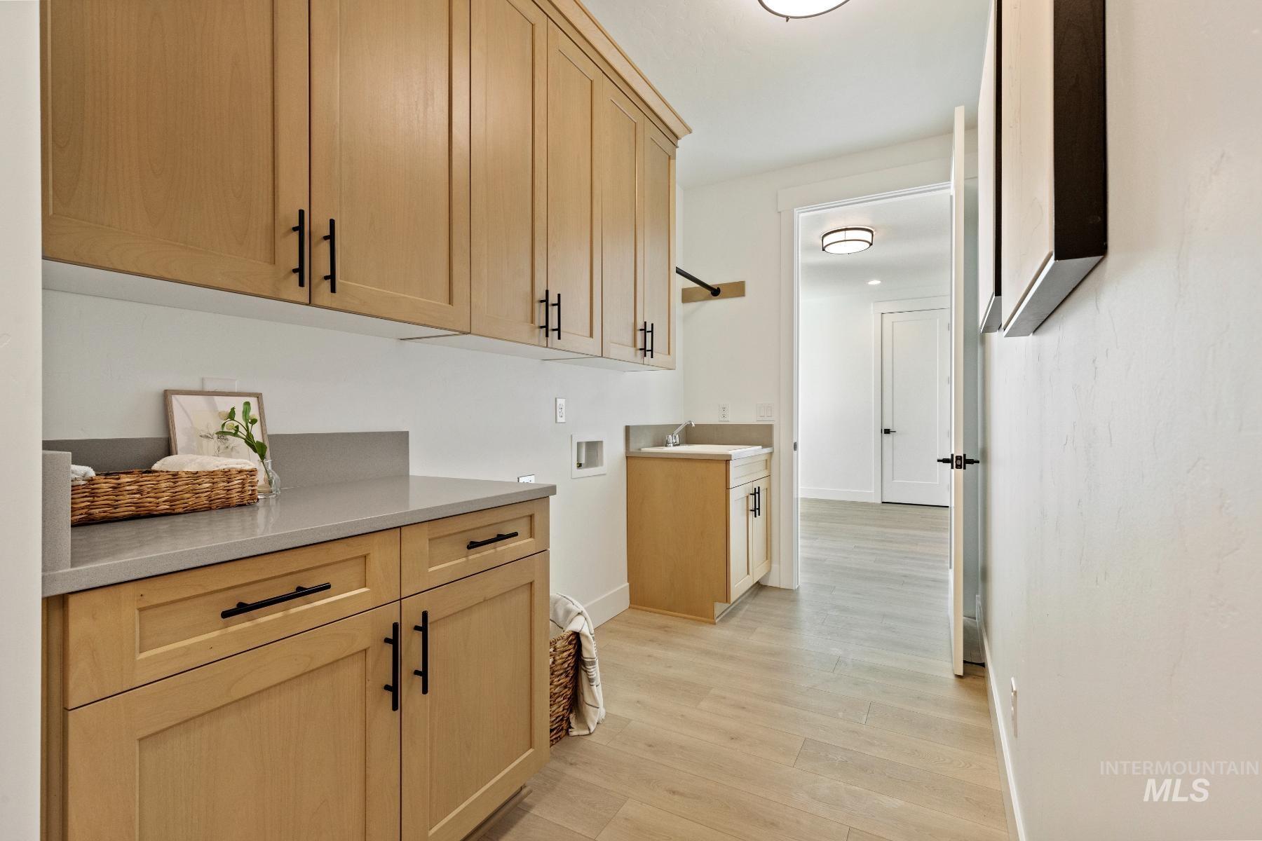 6755 N Ellis Park Ave, Meridian, Idaho 83646, 4 Bedrooms, 2.5 Bathrooms, Residential For Sale, Price $864,000, 98967203