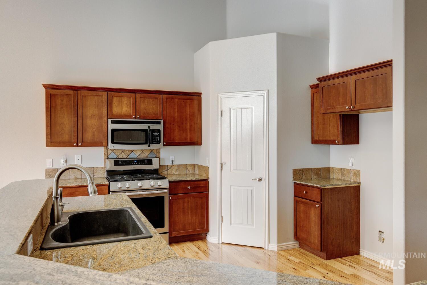 2191 W Ditch Creek Drive, Meridian, Idaho 83646, 3 Bedrooms, 2 Bathrooms, Residential For Sale, Price $669,900, 98967206