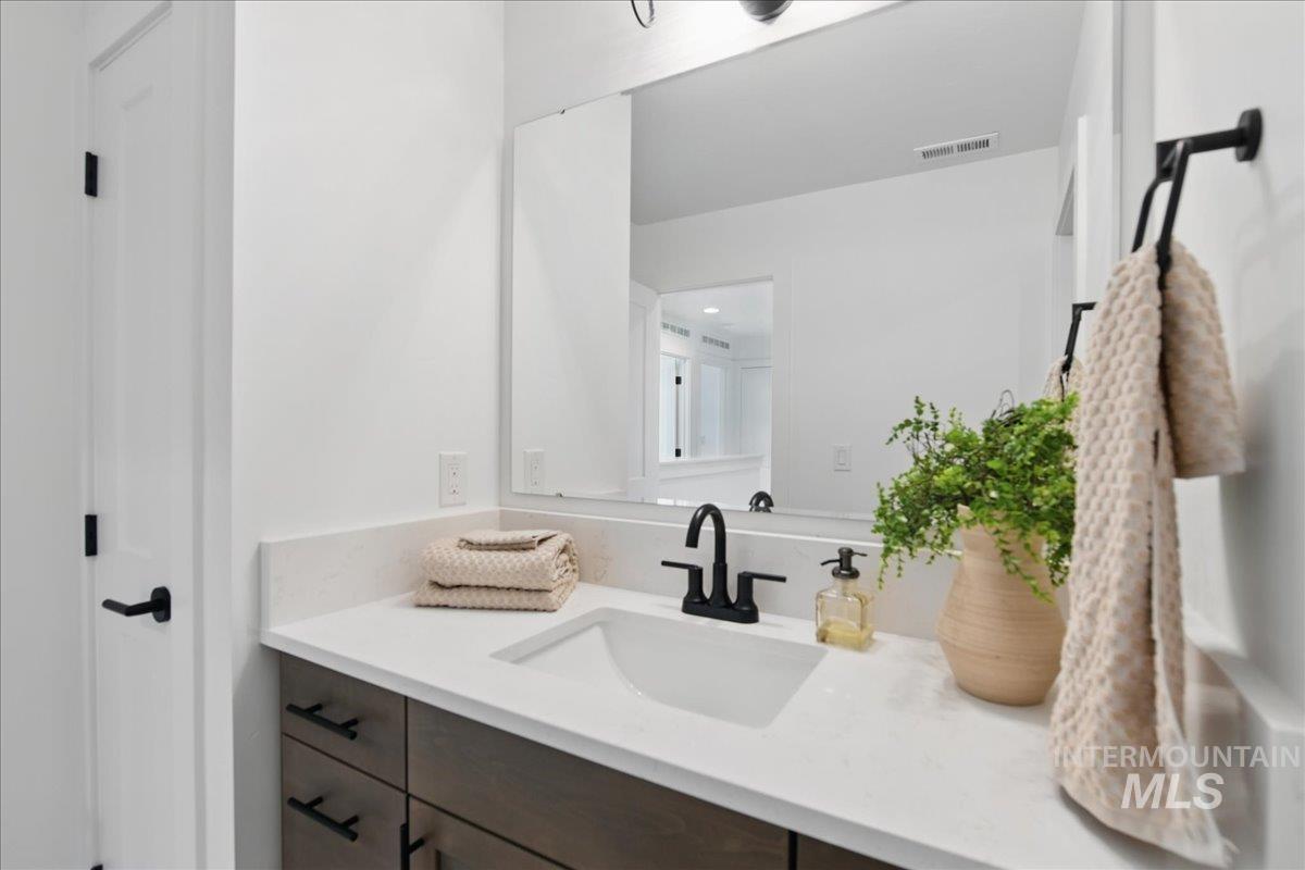 7624 W Old School St, Meridian, Idaho 83646, 4 Bedrooms, 3 Bathrooms, Residential For Sale, Price $644,900, 98967210