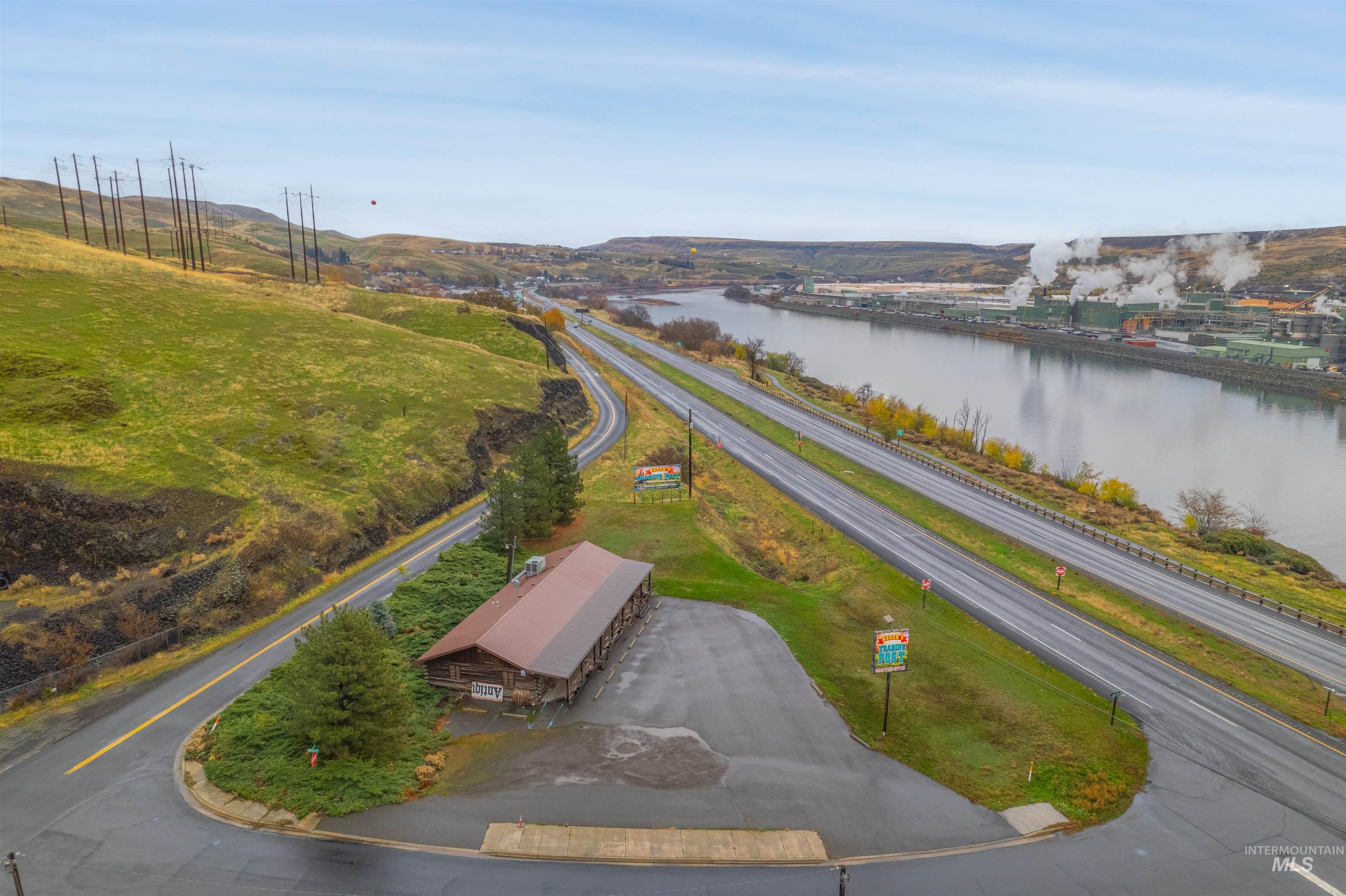 Bird's eye view of a mountainous background