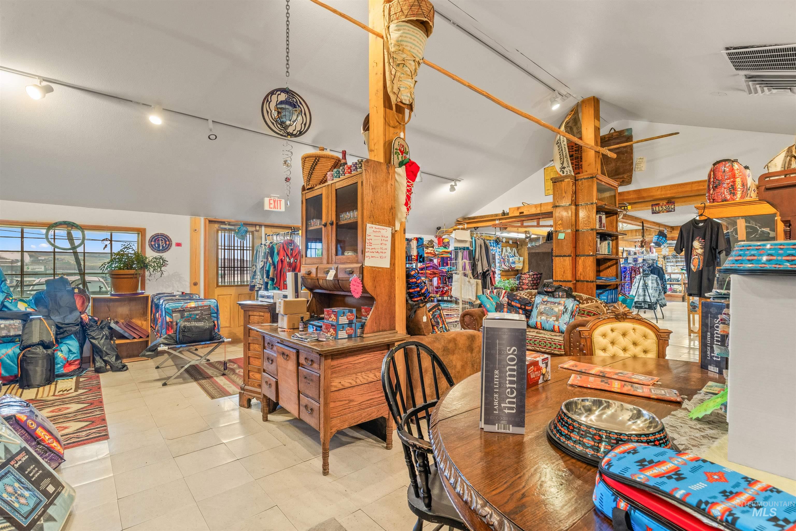 Misc room featuring vaulted ceiling