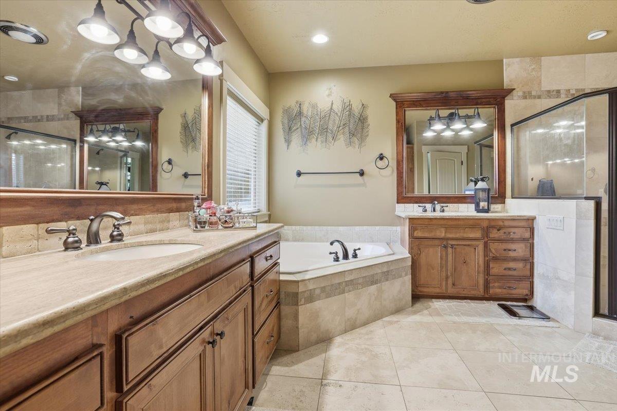 12322 S Essex Way, Nampa, Idaho 83686, 3 Bedrooms, 3 Bathrooms, Residential For Sale, Price $850,000, 98967230