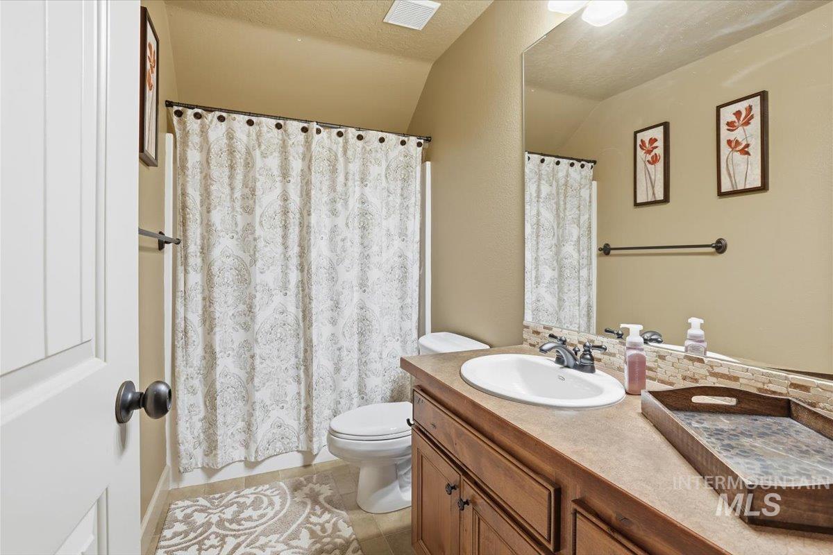 12322 S Essex Way, Nampa, Idaho 83686, 3 Bedrooms, 3 Bathrooms, Residential For Sale, Price $850,000, 98967230