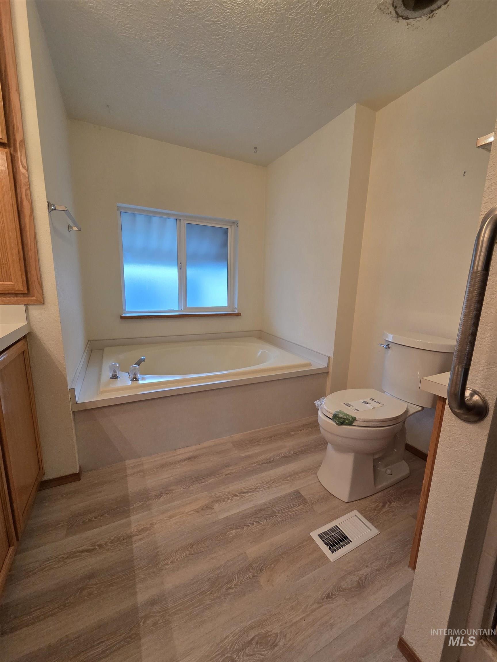 2115 6th, Clarkston, Washington 99403, 2 Bedrooms, 2 Bathrooms, Residential For Sale, Price $135,000, 98967232