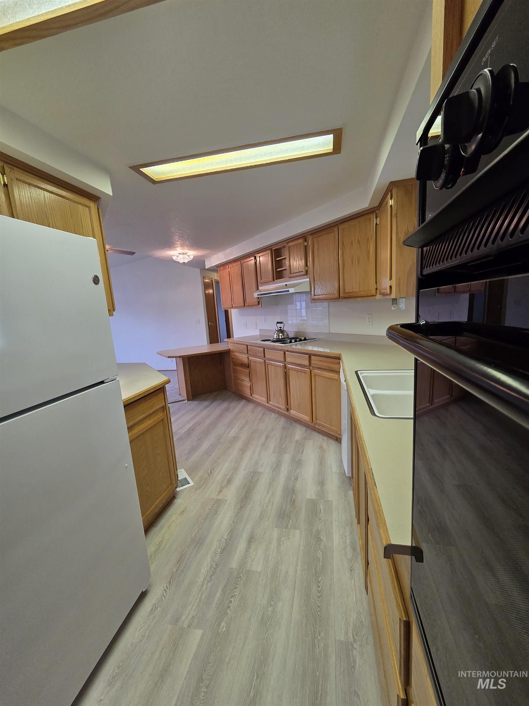 2115 6th, Clarkston, Washington 99403, 2 Bedrooms, 2 Bathrooms, Residential For Sale, Price $135,000, 98967232