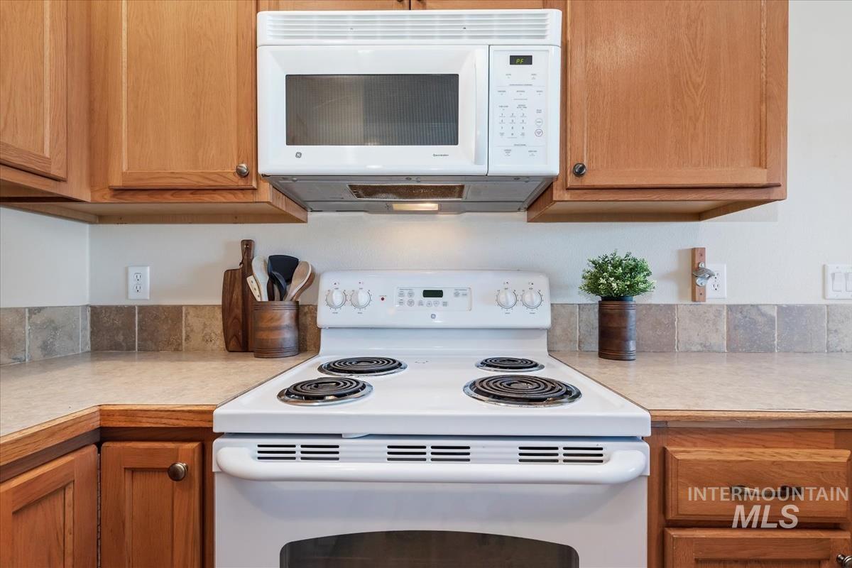 21 Mangum, Donnelly, Idaho 83615, 3 Bedrooms, 2 Bathrooms, Residential For Sale, Price $341,100, 98967235