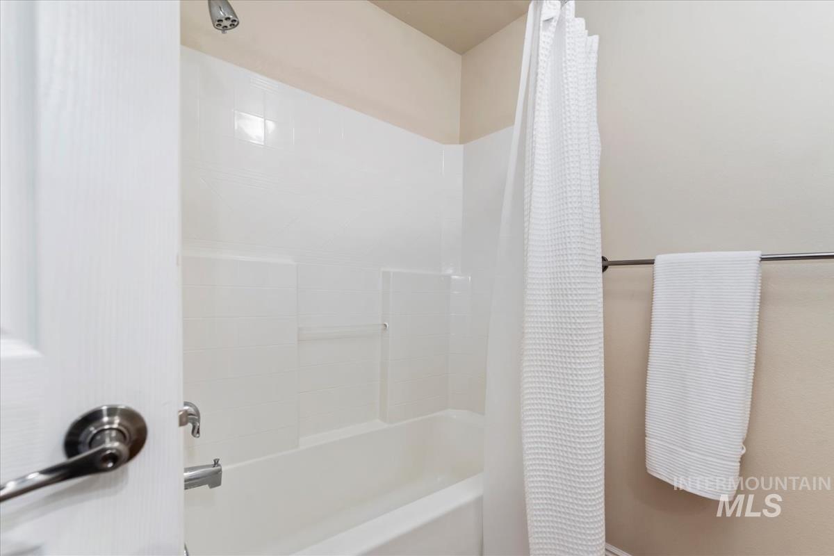 21 Mangum, Donnelly, Idaho 83615, 3 Bedrooms, 2 Bathrooms, Residential For Sale, Price $341,100, 98967235