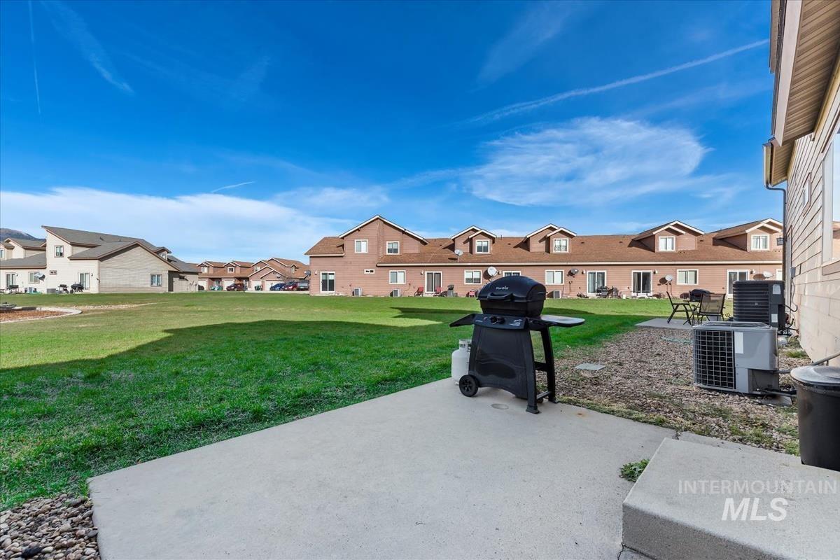 21 Mangum, Donnelly, Idaho 83615, 3 Bedrooms, 2 Bathrooms, Residential For Sale, Price $341,100, 98967235