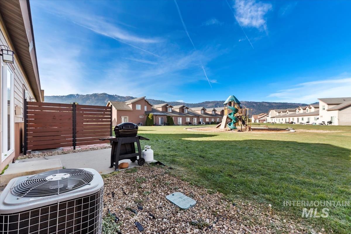 21 Mangum, Donnelly, Idaho 83615, 3 Bedrooms, 2 Bathrooms, Residential For Sale, Price $341,100, 98967235