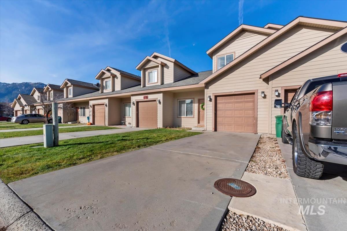 21 Mangum, Donnelly, Idaho 83615, 3 Bedrooms, 2 Bathrooms, Residential For Sale, Price $341,100, 98967235