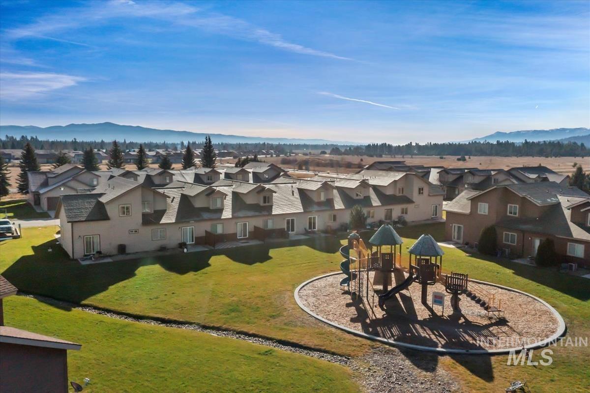 21 Mangum, Donnelly, Idaho 83615, 3 Bedrooms, 2 Bathrooms, Residential For Sale, Price $341,100, 98967235