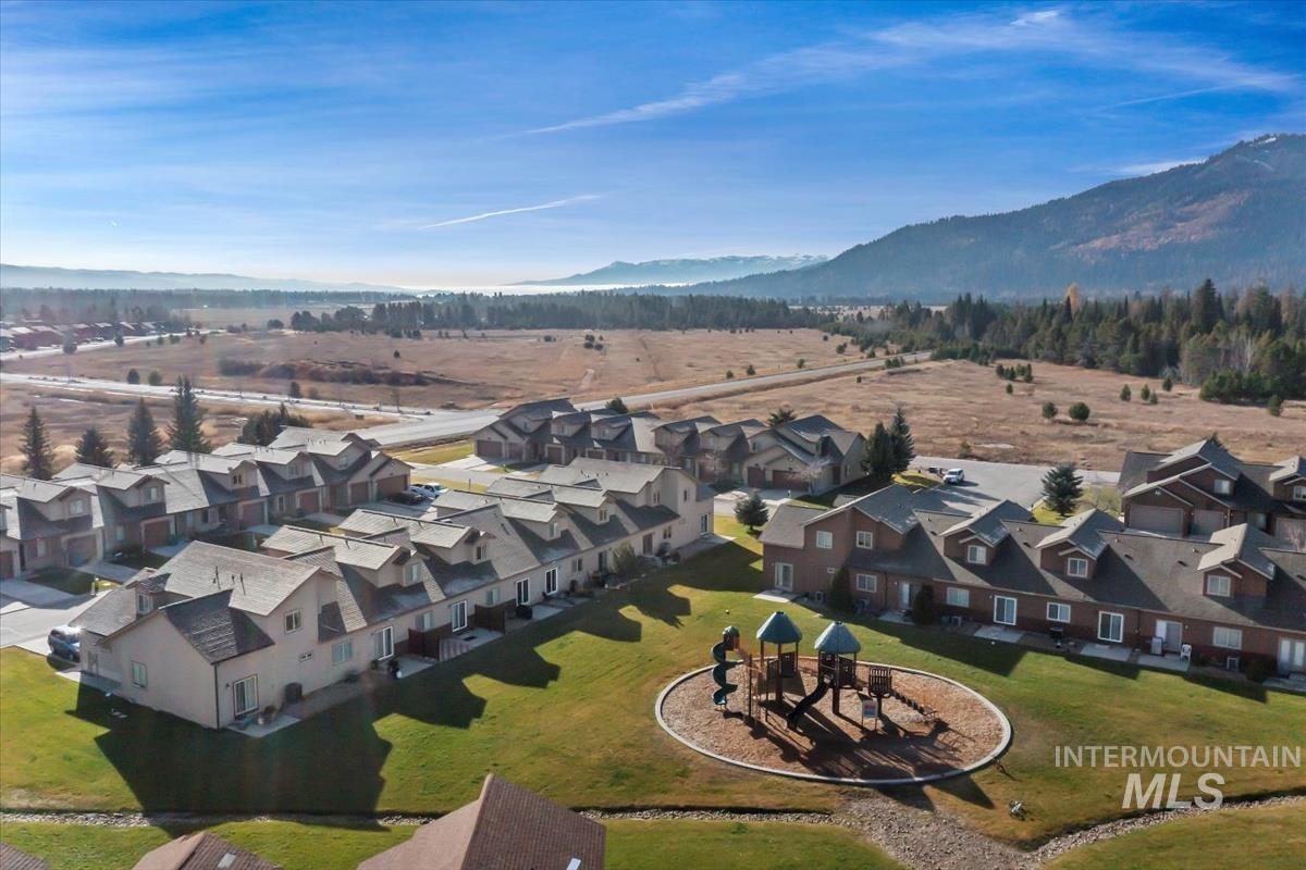 21 Mangum, Donnelly, Idaho 83615, 3 Bedrooms, 2 Bathrooms, Residential For Sale, Price $341,100, 98967235