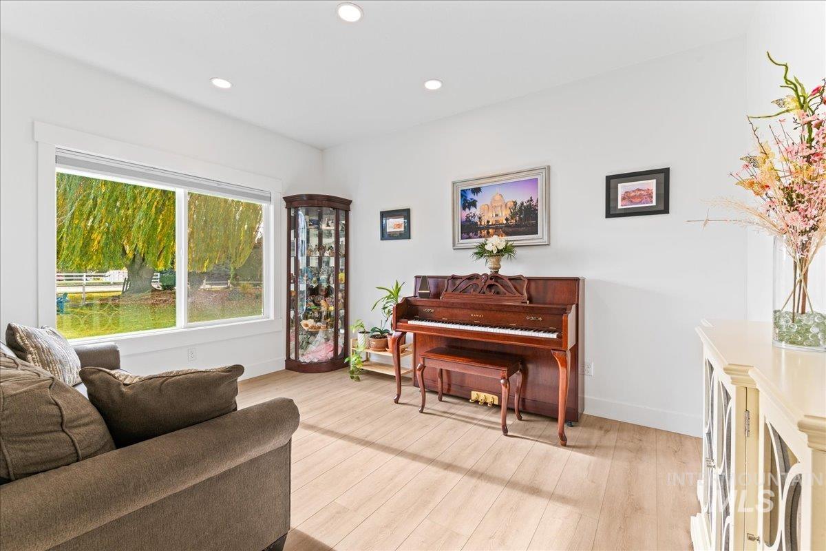 8924 Reflection Ln, Middleton, Idaho 83644, 4 Bedrooms, 3.5 Bathrooms, Residential For Sale, Price $1,250,000, 98967236