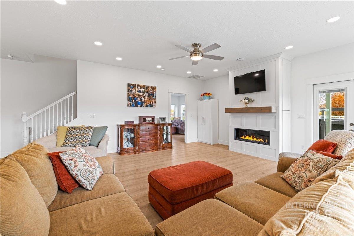 8924 Reflection Ln, Middleton, Idaho 83644, 4 Bedrooms, 3.5 Bathrooms, Residential For Sale, Price $1,250,000, 98967236