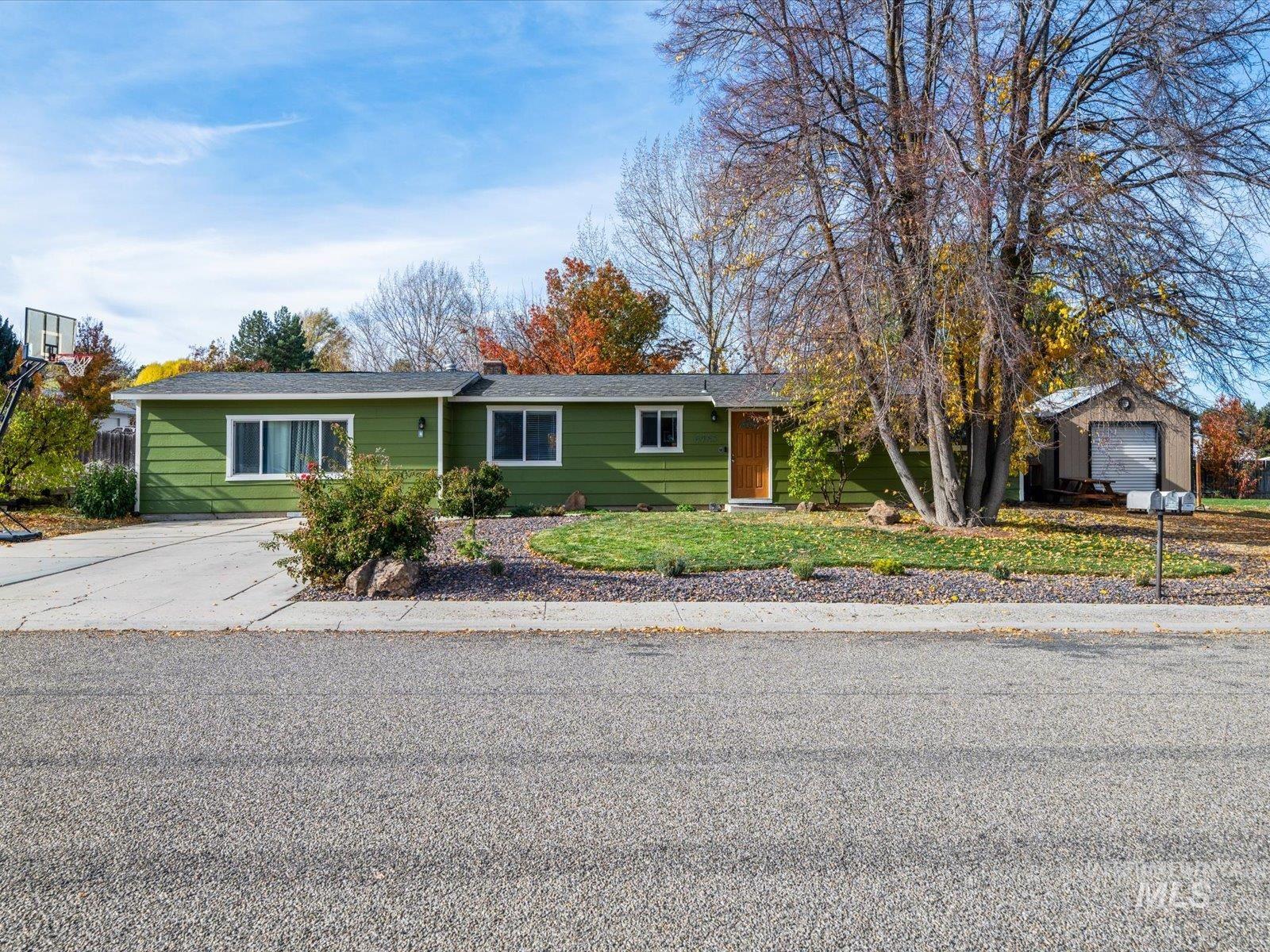6985 S Valley Heights, Boise, Idaho 83709, 3 Bedrooms, 2 Bathrooms, Residential For Sale, Price $399,000, 98967242