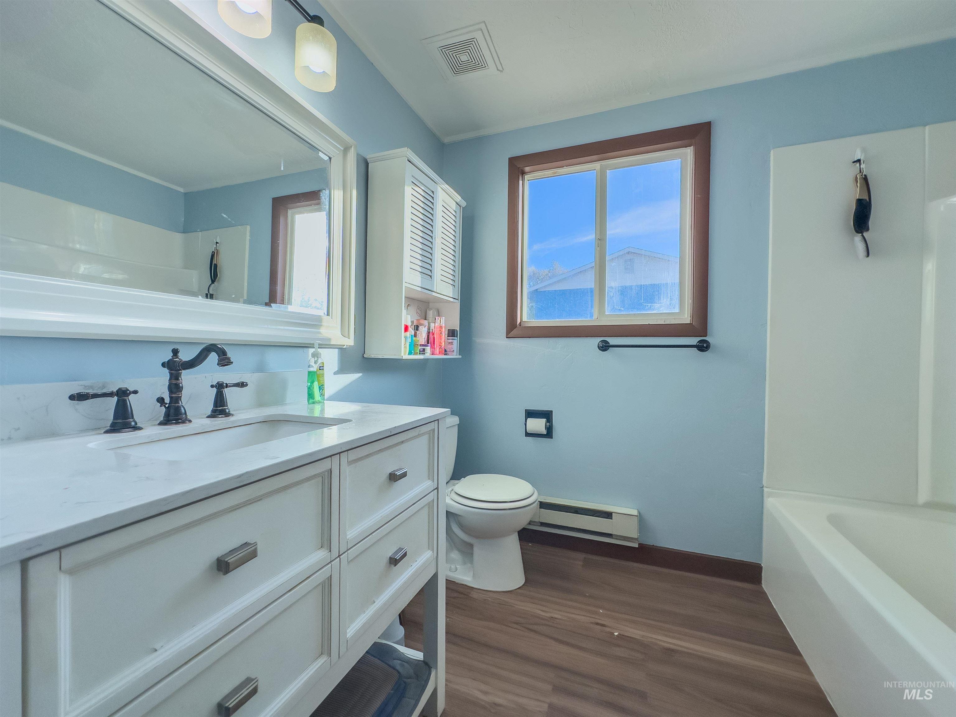 1001 16th Dr, Rupert, Idaho 83350, 3 Bedrooms, 2 Bathrooms, Residential For Sale, Price $250,000, 98967246