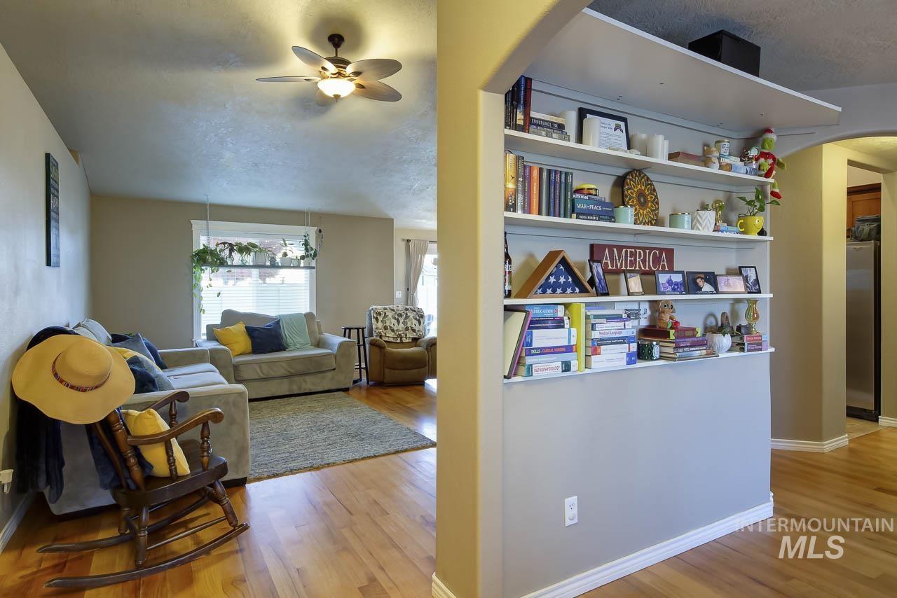 11337 W Radcliff St, Nampa, Idaho 83651, 3 Bedrooms, 2 Bathrooms, Residential For Sale, Price $389,900, 98967249