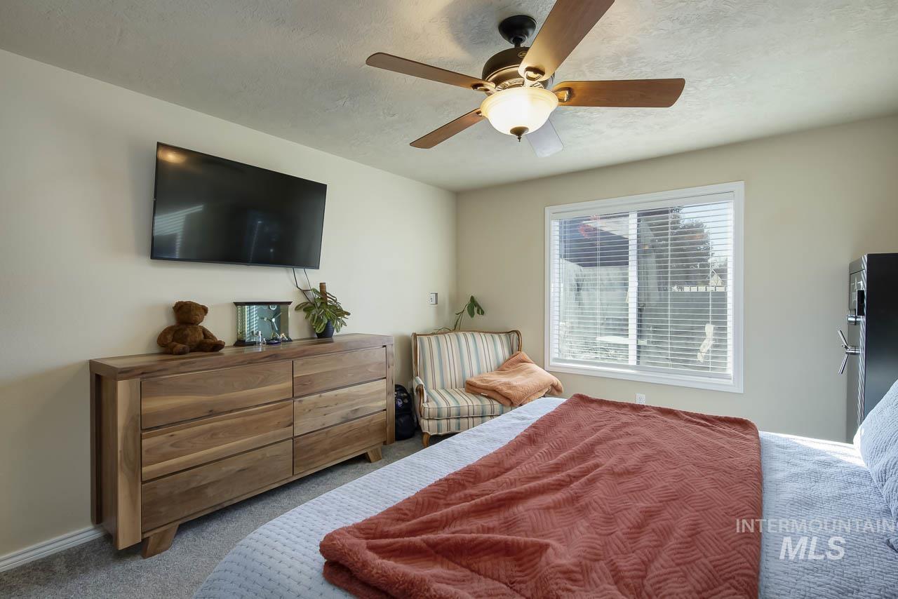 11337 W Radcliff St, Nampa, Idaho 83651, 3 Bedrooms, 2 Bathrooms, Residential For Sale, Price $389,900, 98967249