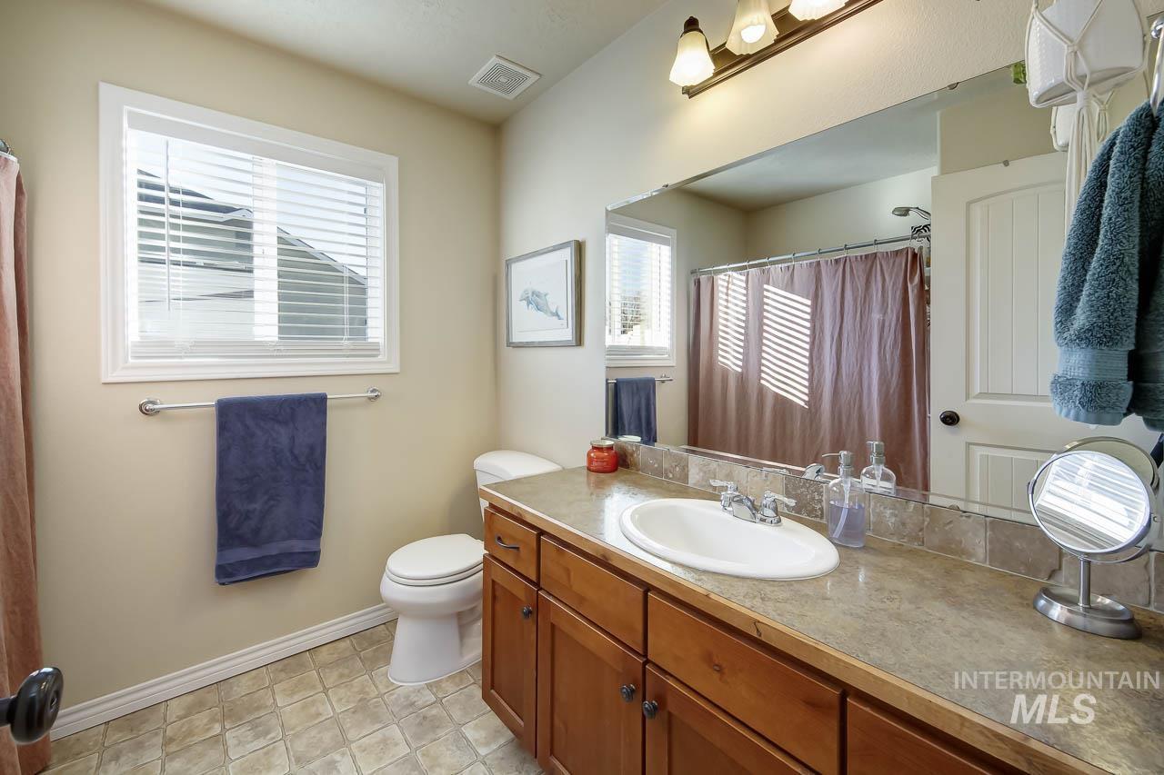 11337 W Radcliff St, Nampa, Idaho 83651, 3 Bedrooms, 2 Bathrooms, Residential For Sale, Price $389,900, 98967249