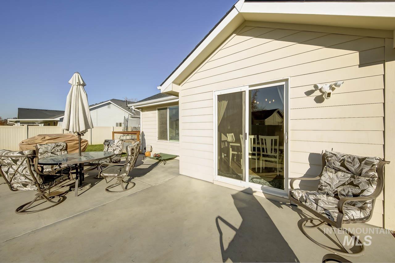 11337 W Radcliff St, Nampa, Idaho 83651, 3 Bedrooms, 2 Bathrooms, Residential For Sale, Price $389,900, 98967249