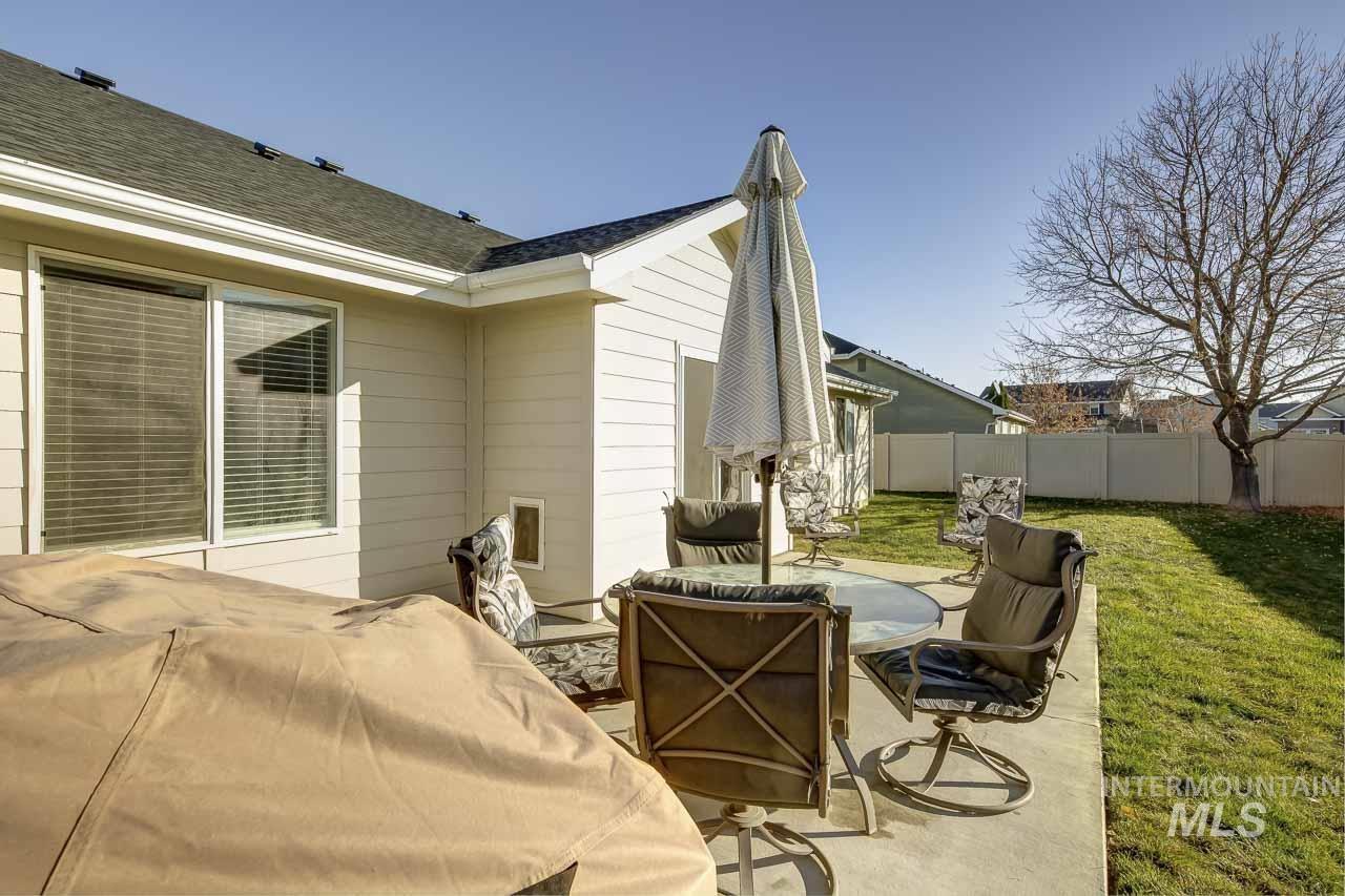 11337 W Radcliff St, Nampa, Idaho 83651, 3 Bedrooms, 2 Bathrooms, Residential For Sale, Price $389,900, 98967249