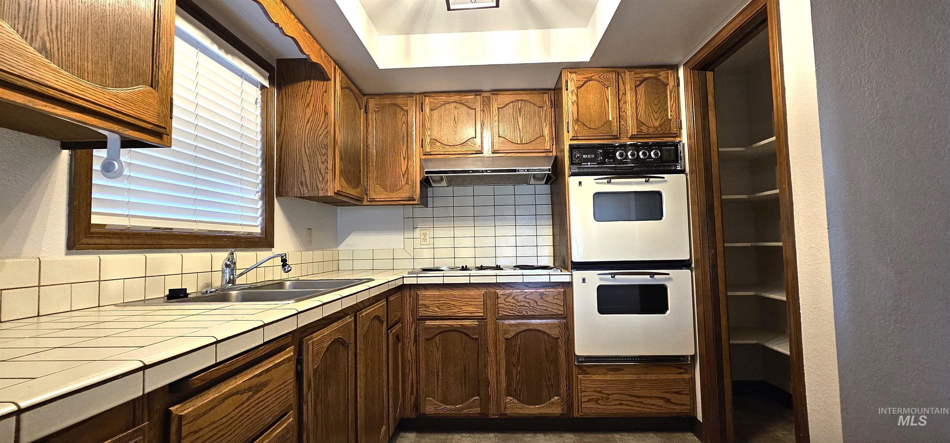 4555 Savannah Ln, Garden City, Idaho 83714, 3 Bedrooms, 3 Bathrooms, Residential For Sale, Price $460,000, 98967250