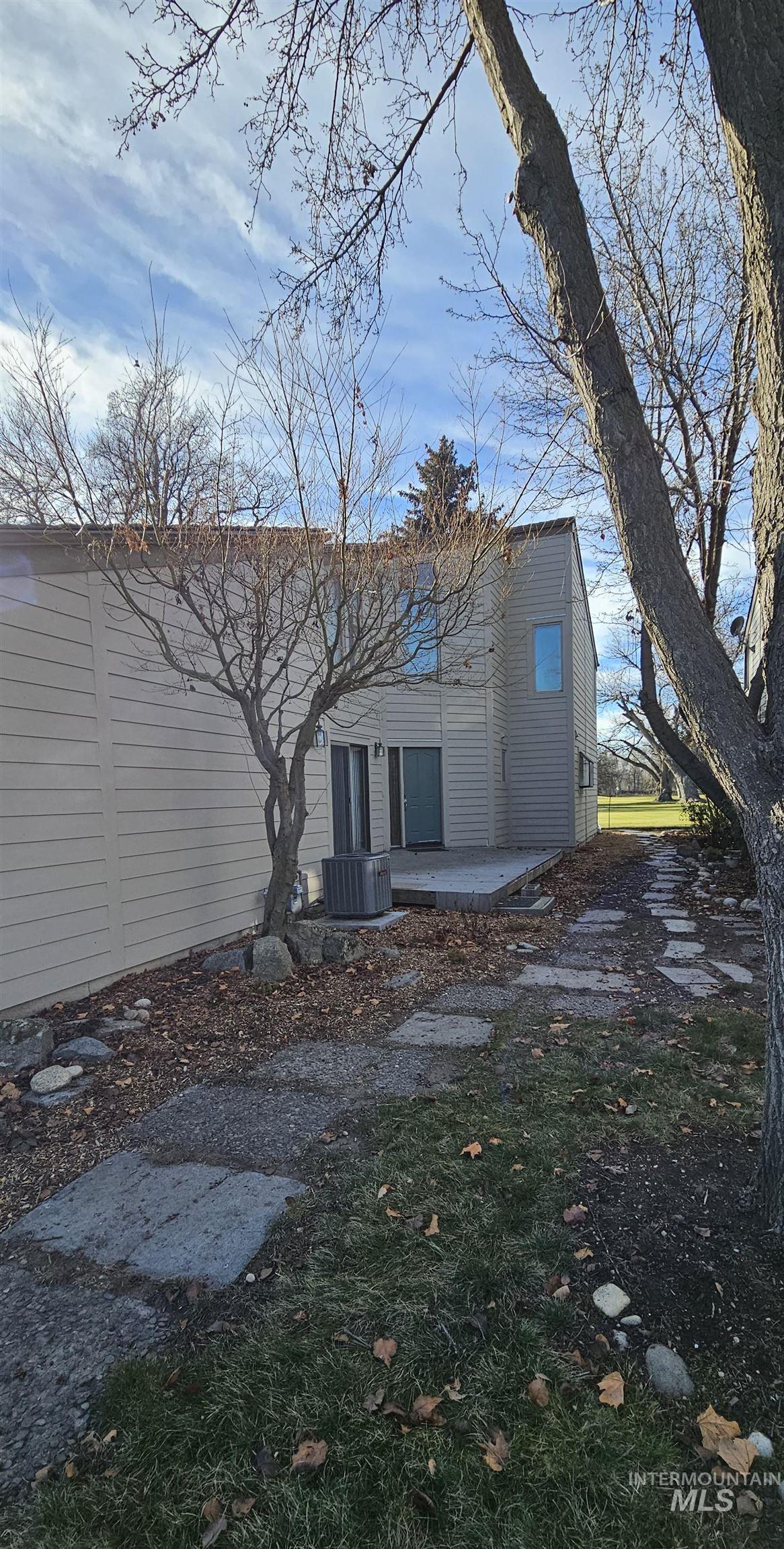 4555 Savannah Ln, Garden City, Idaho 83714, 3 Bedrooms, 3 Bathrooms, Residential For Sale, Price $460,000, 98967250