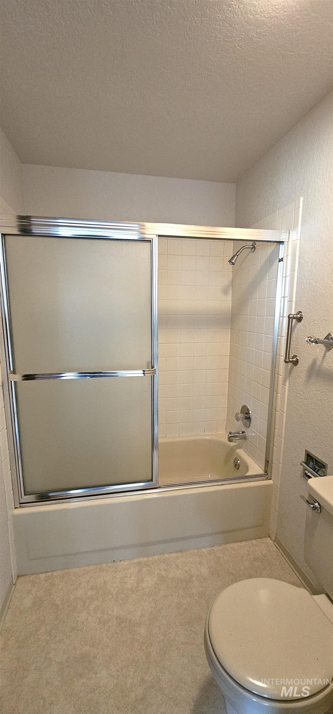 4555 Savannah Ln, Garden City, Idaho 83714, 3 Bedrooms, 3 Bathrooms, Residential For Sale, Price $460,000, 98967250