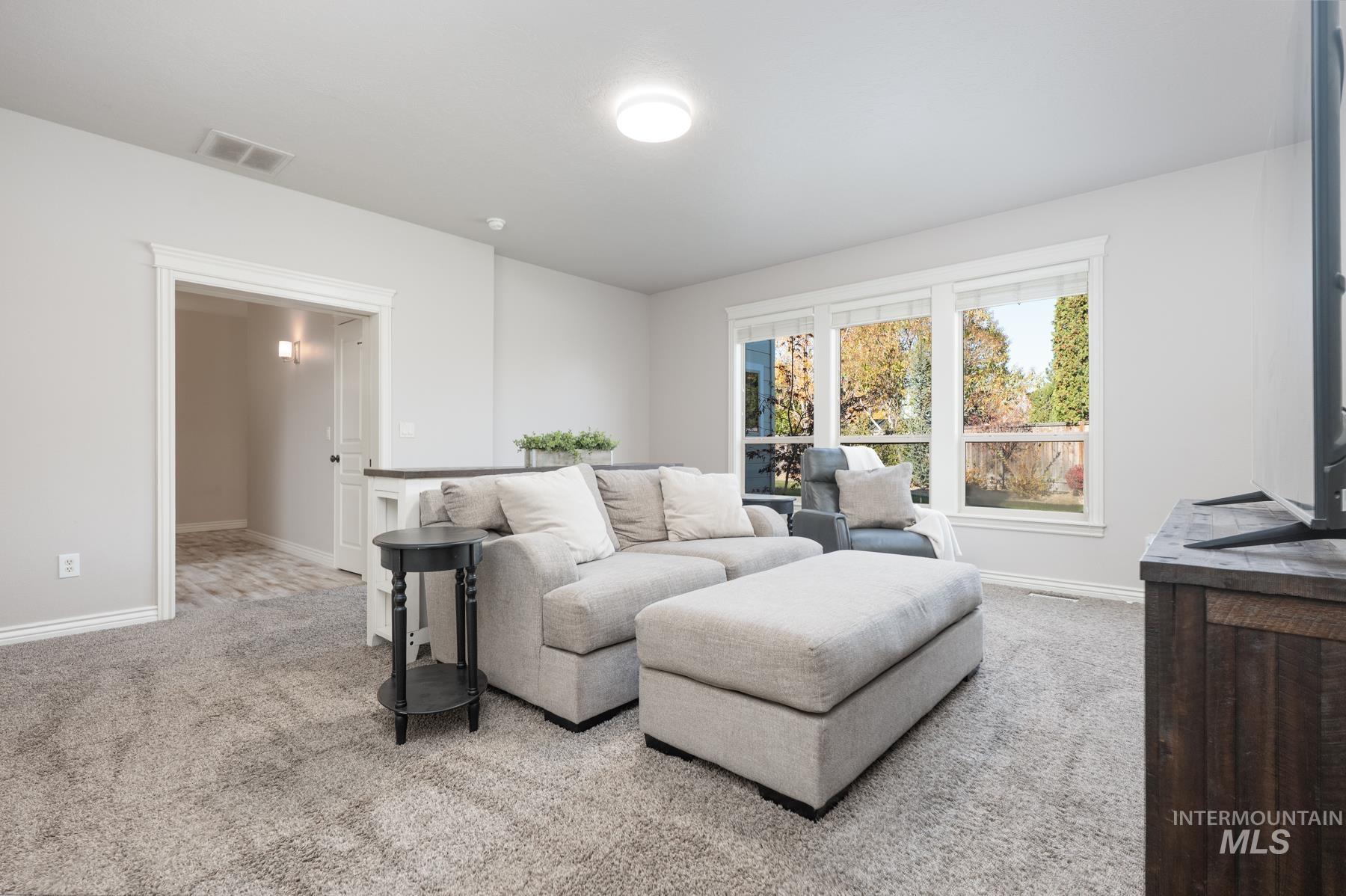 675 N Aspen Lakes Way, Star, Idaho 83669, 4 Bedrooms, 4 Bathrooms, Residential For Sale, Price $662,500, 98967256